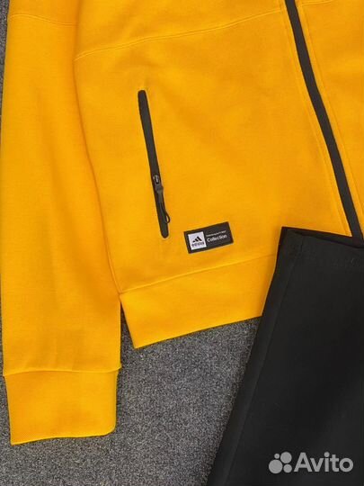 Спортивный костюм adidas