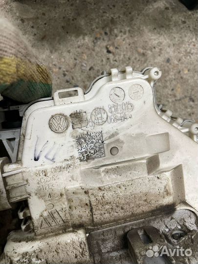 Замок двери ауди