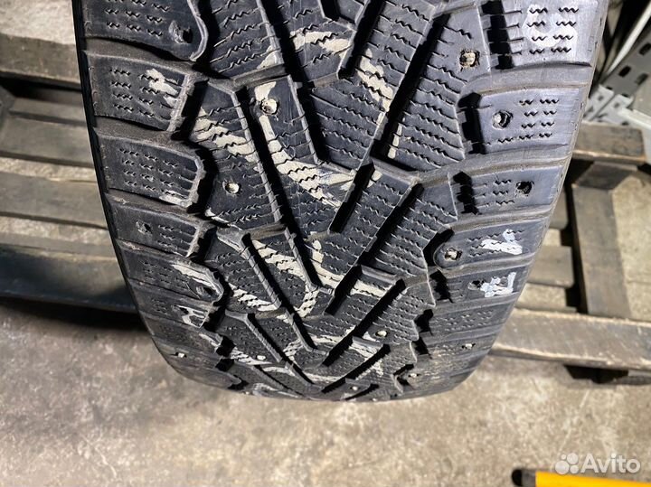 Pirelli Ice Zero 235/55 R17 103T