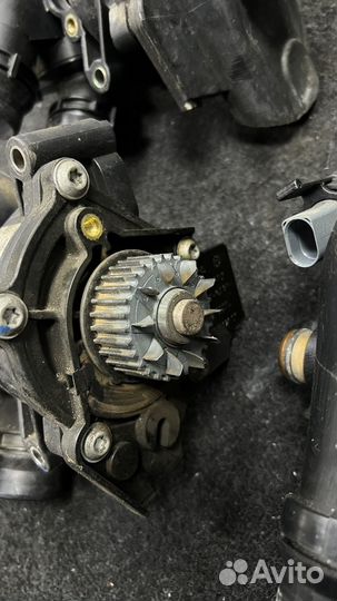 Помпа / Термостат Volkswagen Пассат Тигуан