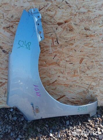 Крыло переднее правое Toyota Prius NHW20