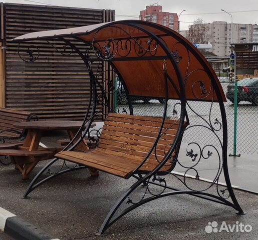 Качели садовые с комфортной крышей