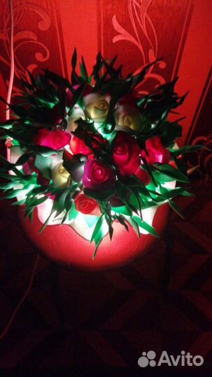 Ростовые цветы и светильники