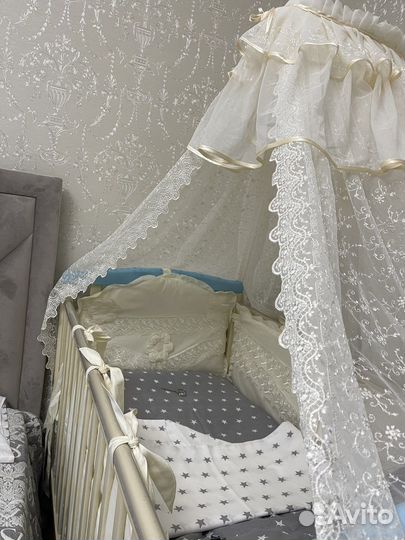 Кровать с балдахином