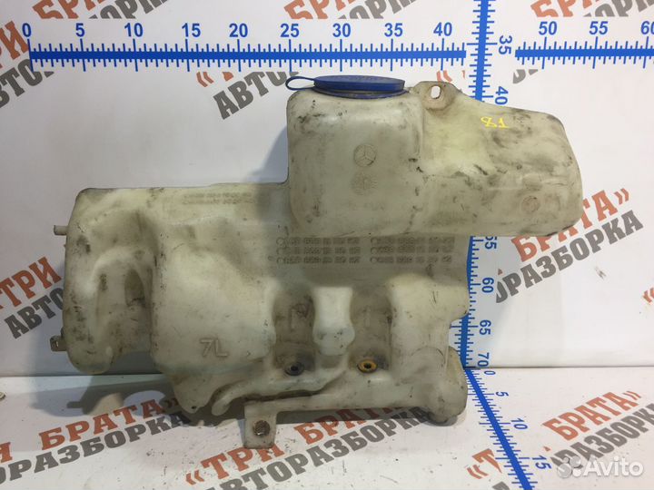 Мерседес Вито Бачок жидкости омывателя стекла