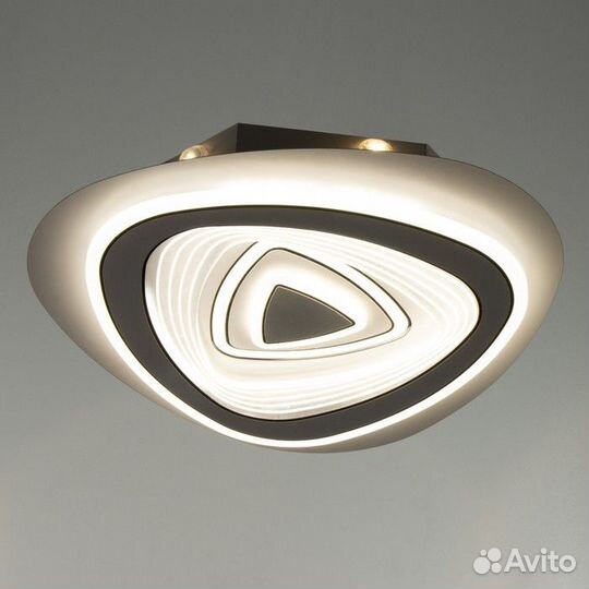 Люстра с пду 'Освальд треугольный' LED 160Вт чёрно