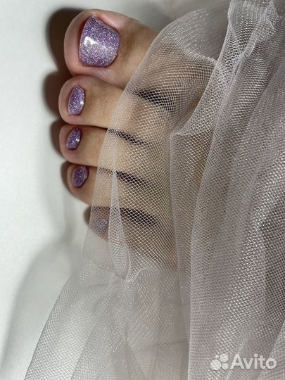 Модель на педикюр