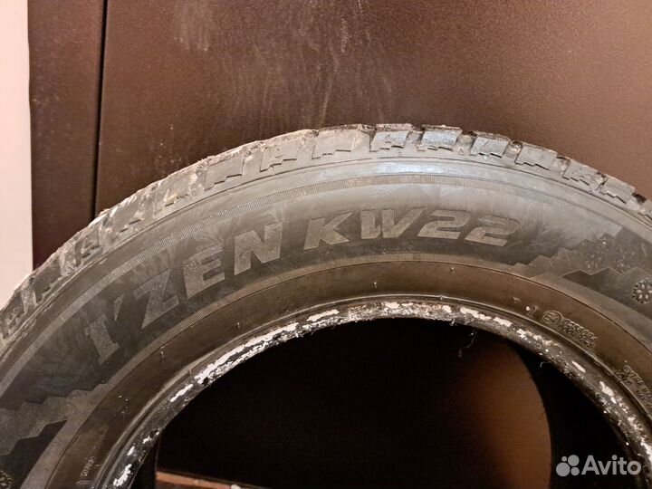 Kumho I'Zen KW22 235/65 R17