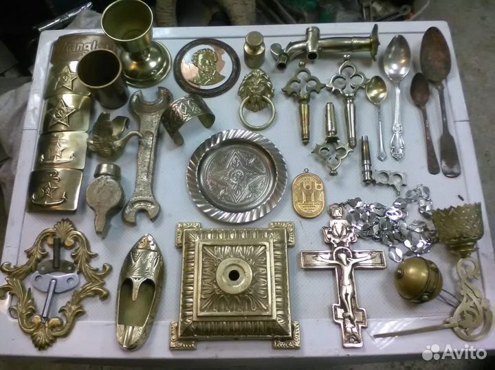 Бронзовые вещи старой эпохи