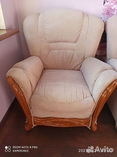 Продам набор мягкой мебели