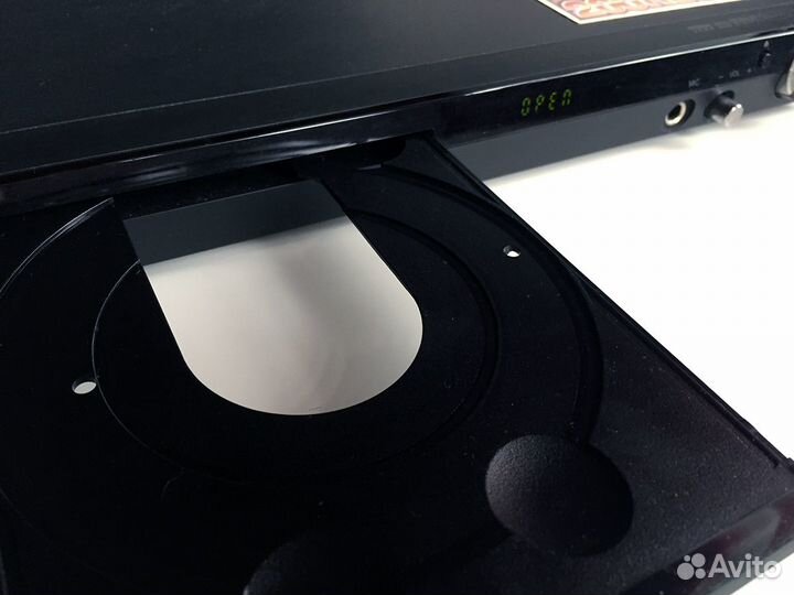 DVD-плеер LG DGK-774