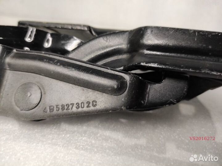 Петля крышки багажника audi A6 C5 правая