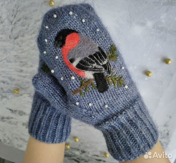 Варежки вязаные со снегирями