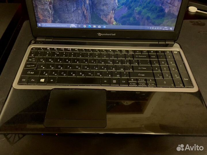 Packard Bell:AMD E1-2500/3gb/SSD/Radeon R3/8200