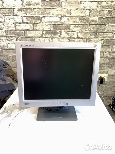 Монитор LG