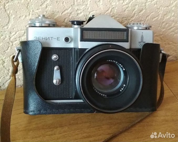 Фотоаппарат Зенит - Е с символом Олимпиады-80 СССР