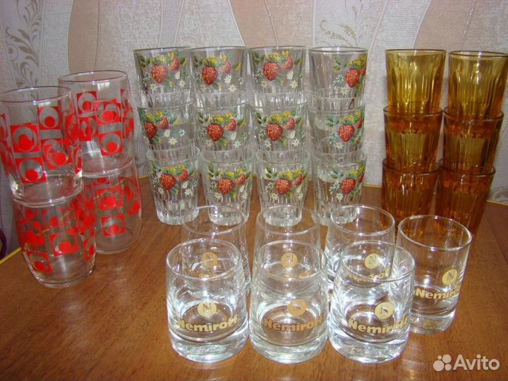 Стопки, стаканы, пепельница