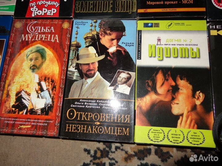 Видеокассеты с записями