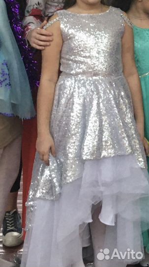 Продам платье для девочки