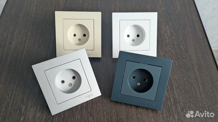 Розетки Systeme Electric AtlasDesign белый