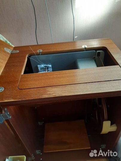 Швейная машина чайка 142м