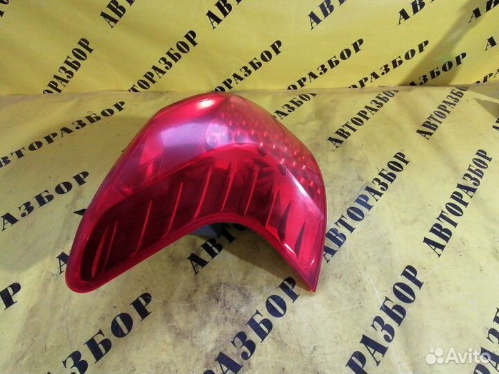 Фонарь задний левый внешний Peugeot 3008 2010-2016