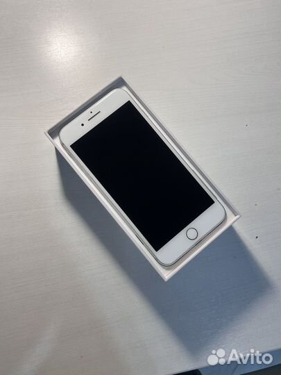 iPhone 8 Plus, 64 ГБ
