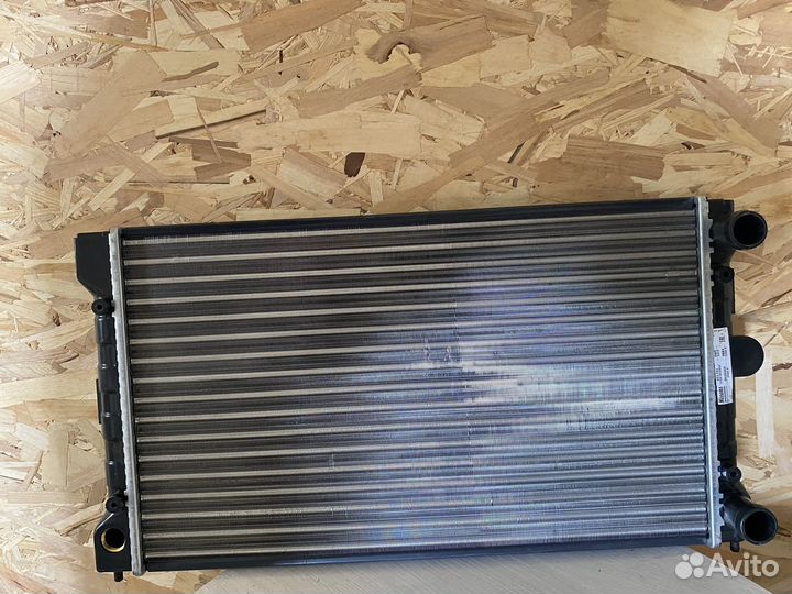 Радиатор основной Vw Passat B3