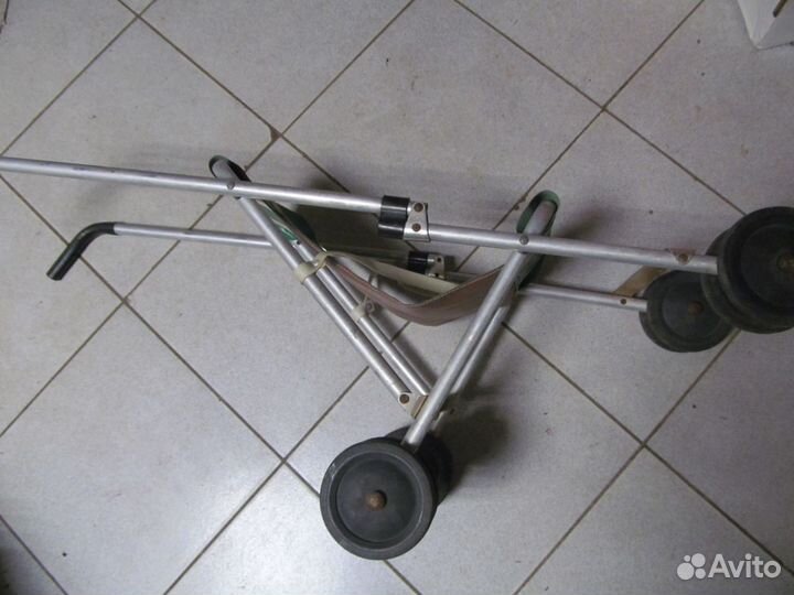 Коляска для кукол