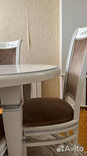 Продается стол б/у