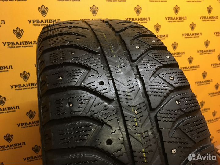 Bridgestone Ice Cruiser 7000 215/60 R16 95T