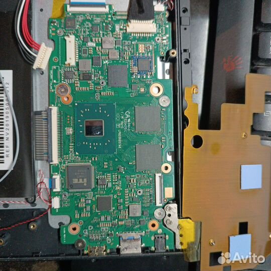 Материнская плата y116a