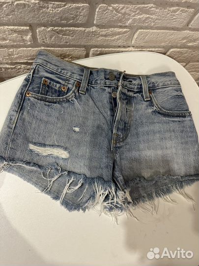 Шорты женские levis