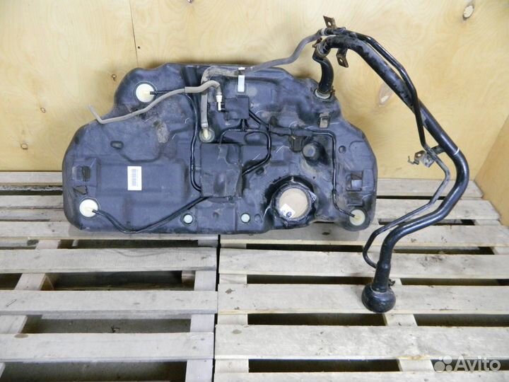 Топливный бак Nissan Teana J31 2006 17205-9Y000