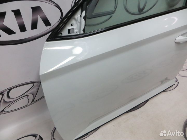 Дверь передняя левая Skoda Superb III