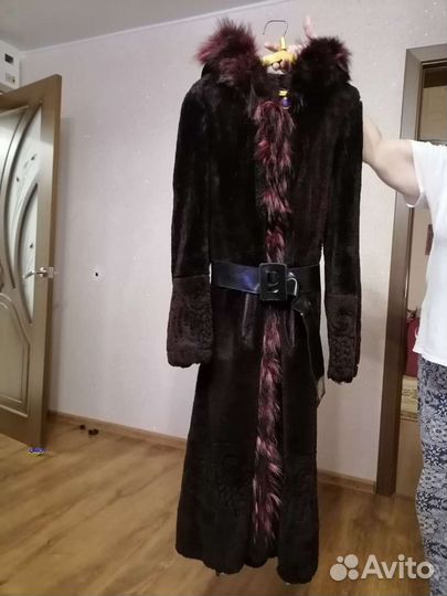 Шуба мутоновая с капюшоном