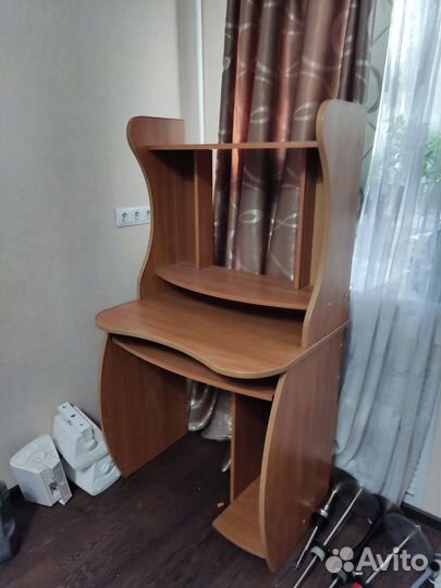 Компьютерный стол