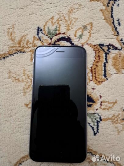 Телефон iPhone 6s