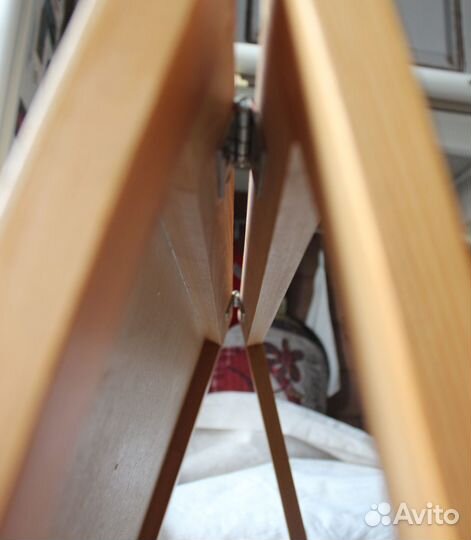 Продам мольберт бабочка