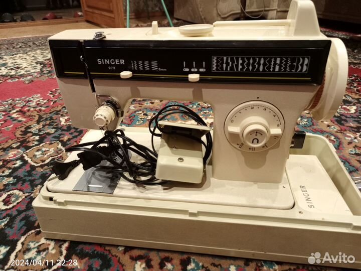 Швейная машина Singer