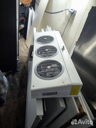 Холодильный агрегат для камеры до 30 кубов. +5 -18