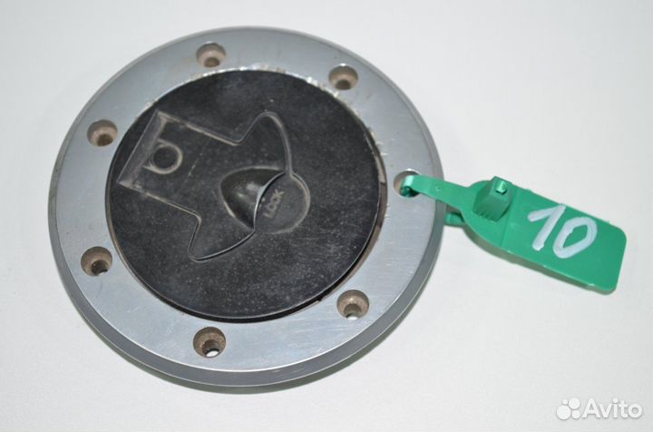 Лючок бензобака Kawasaki ZZR1100-1