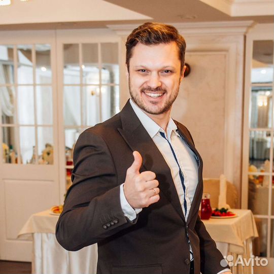 Ведущий на праздник февромарт