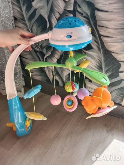 Мобиль на детскую кроватку