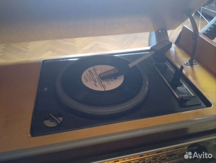 Радиола Урал 111