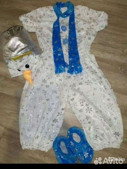 Костюм (Императора).Зайчика и Снеговика