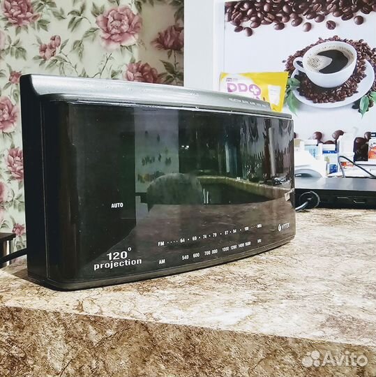 Часы Vitek Alarm Clock Radio