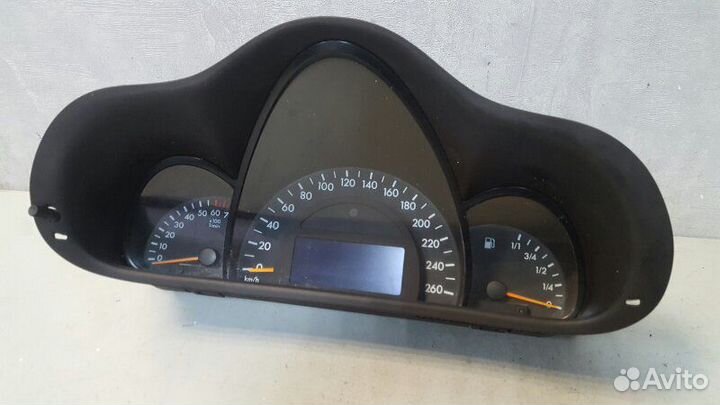 Щиток приборов Mercedes C320 W203 M112.946 3.2Л