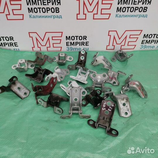 Петля двери Hyundai Solaris седан G4FC 2013