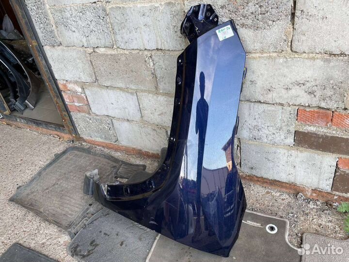 Крыло переднее левое Toyota RAV-4 50